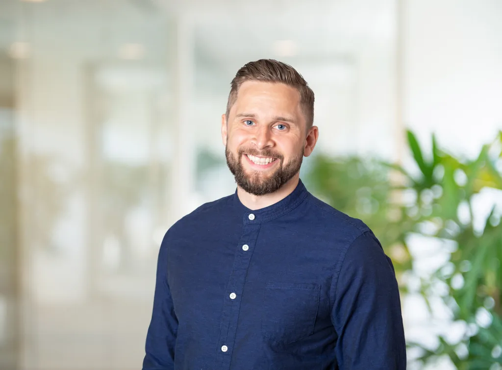 Porträttbild på Peter Lindström, strategiansvarig för energi på Vasakronan.