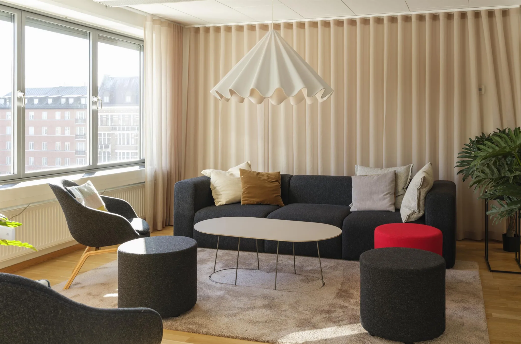 Kontor med egen terrass bild 1