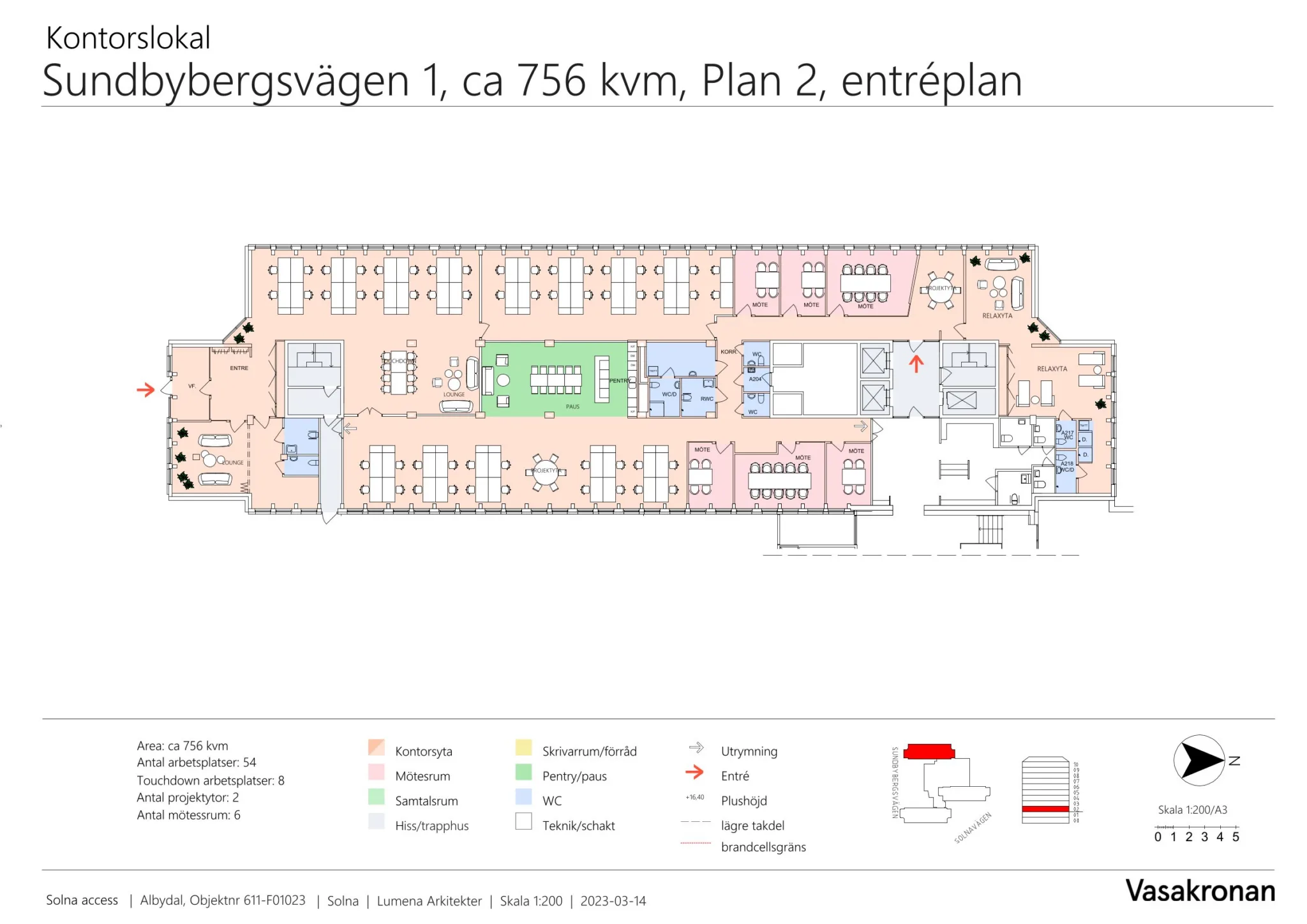 En planritning för ett kontor på Bergsvägen 1, ca 756 kvm, Plan 2, entréplan, med olika färgmarkerade områden och text som beskriver rumsfunktioner.